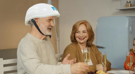 brain helmet with 1070 nm light